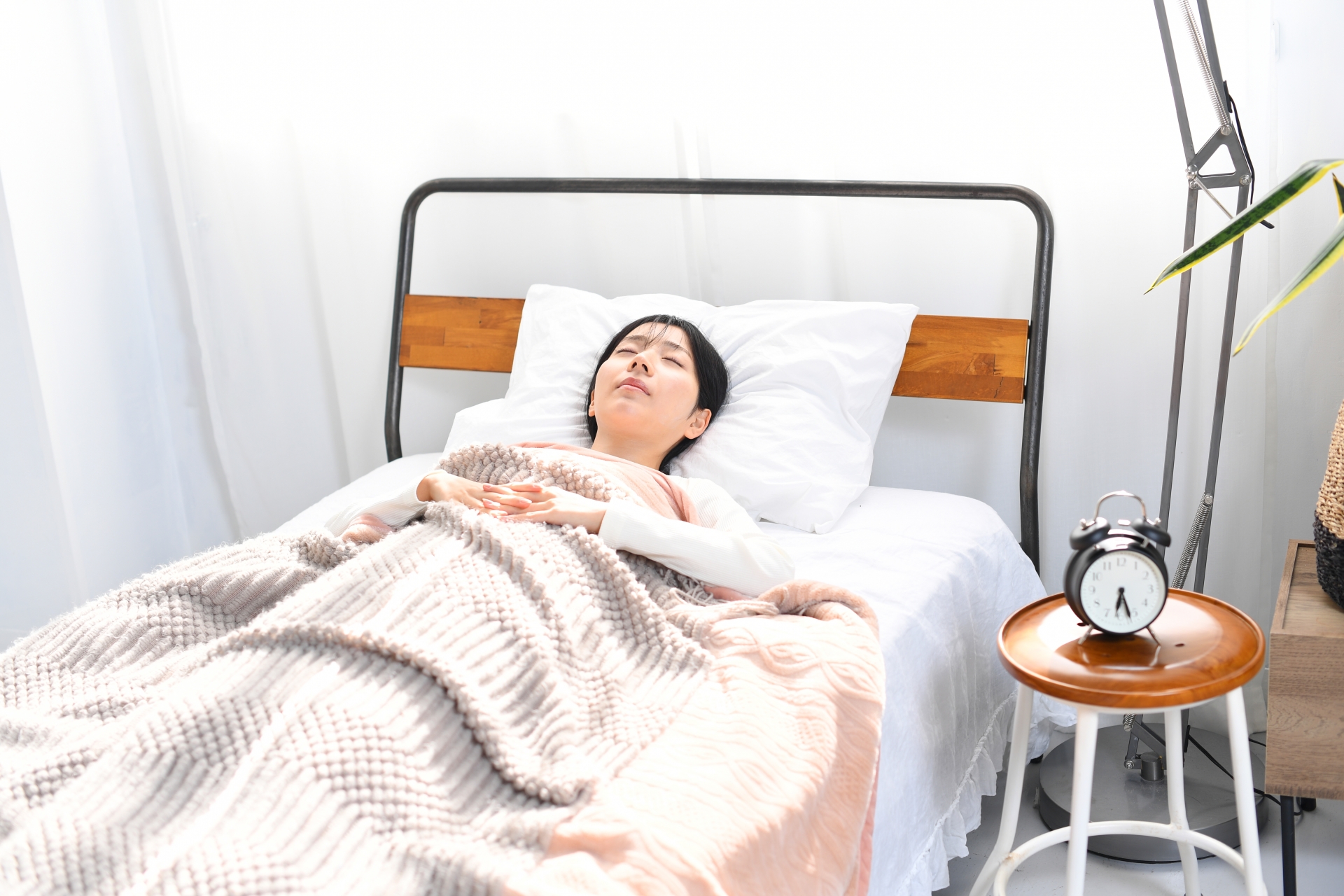 睡眠の質や時間は脂肪燃焼にどのように影響を与えるのか？